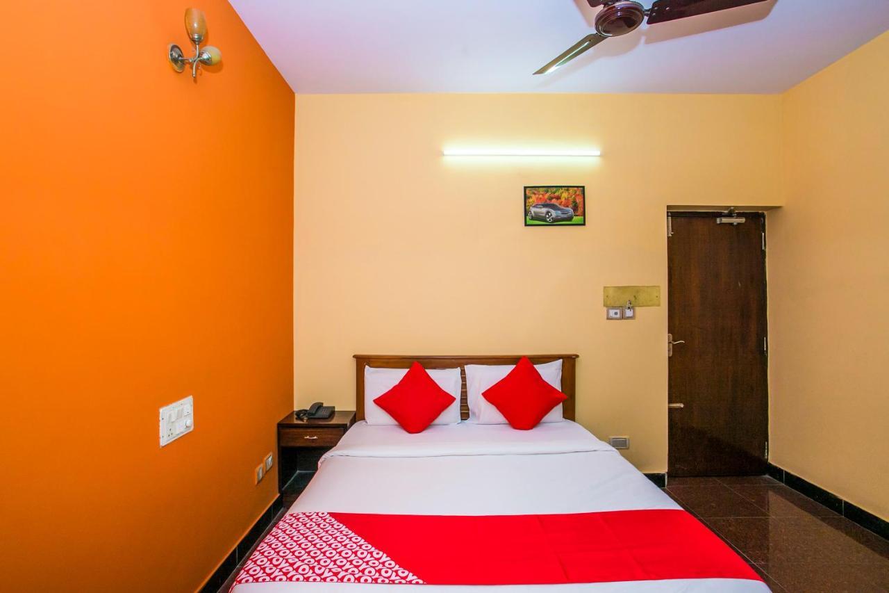 Hotel Priyanka Residency Bangalore Exterior foto