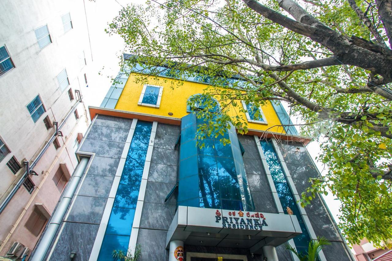 Hotel Priyanka Residency Bangalore Exterior foto